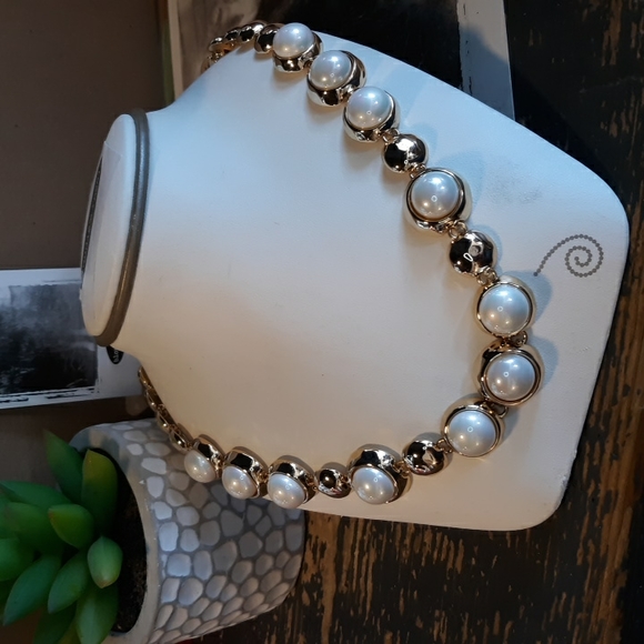 kennedy row Jewelry - Kennedy Row Pearl & Gold  Necklace NWT $58